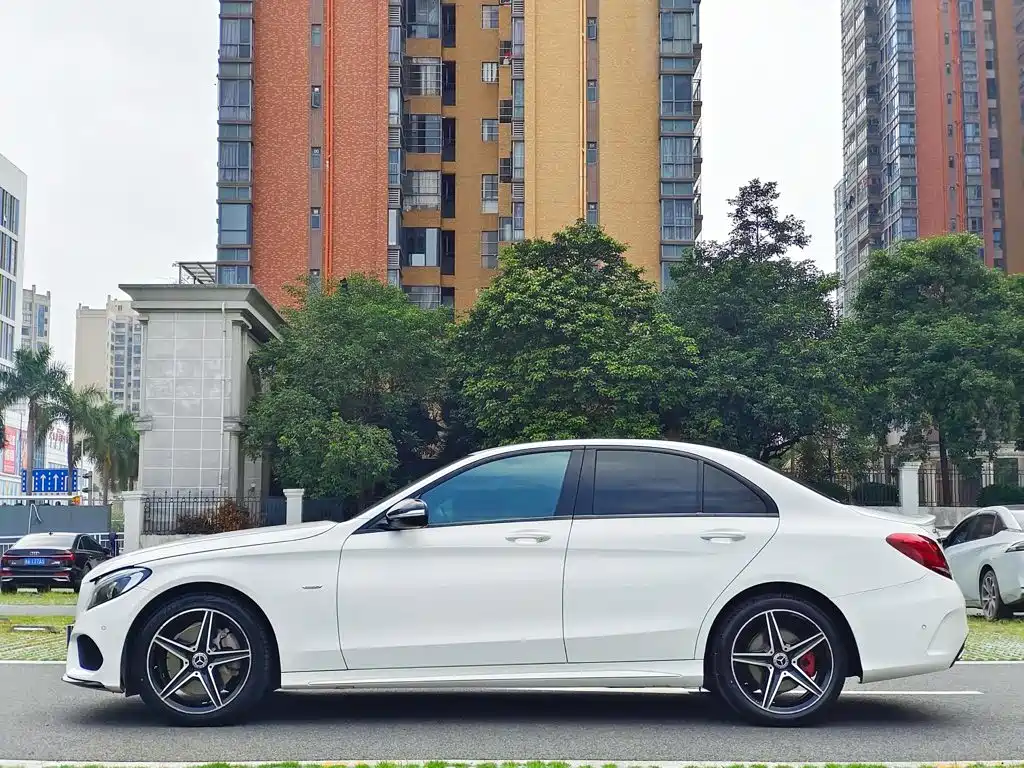 Mercedes-Benz C-Class 2018 — фото 16