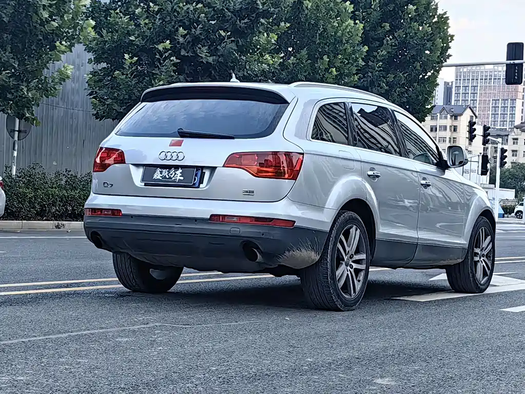 Audi Q7 2009 — фото 7