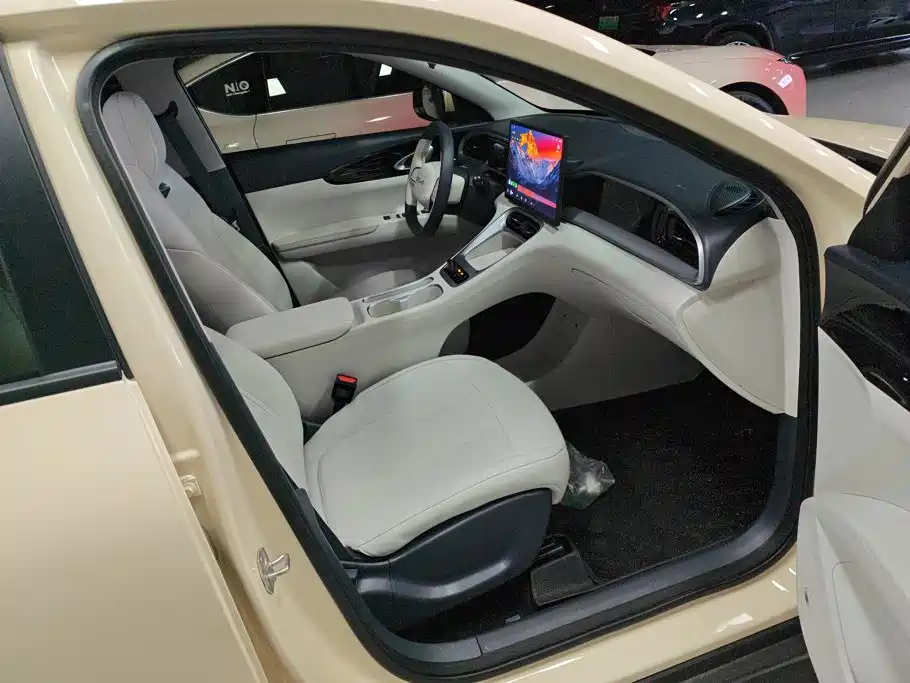 Geely Galaxy Starwish 2025 — фото 8