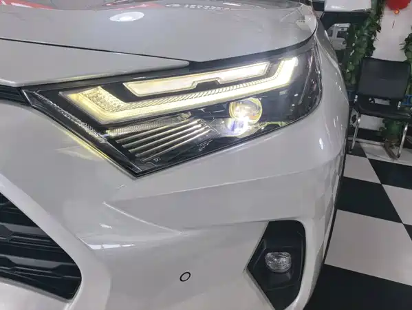 Toyota RAV4 2025
