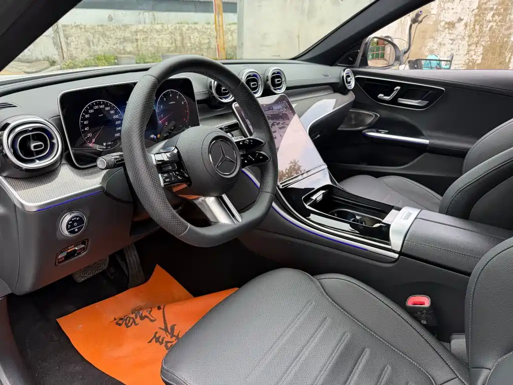 Mercedes-Benz C-Class 2023