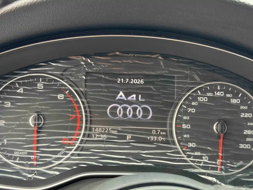 Audi A4L 2017 — фото 15