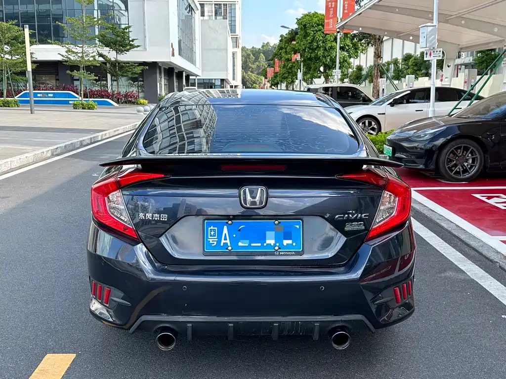 Honda Civic 2017 — фото 3