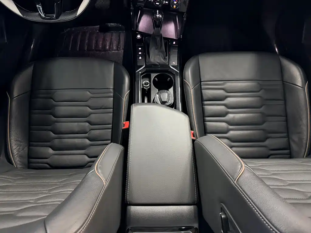 Volkswagen Passat 2019 — фото 16
