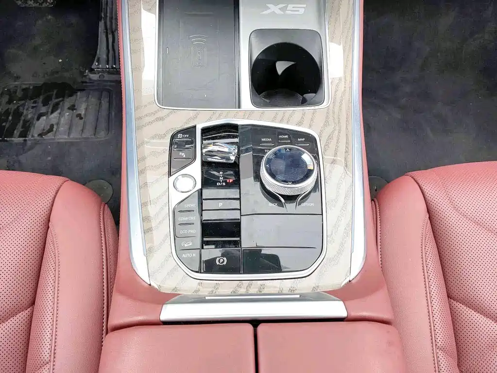 BMW X5 2025 — фото 13