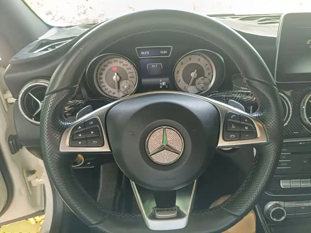 Mercedes-Benz CLA 2015 — фото 11