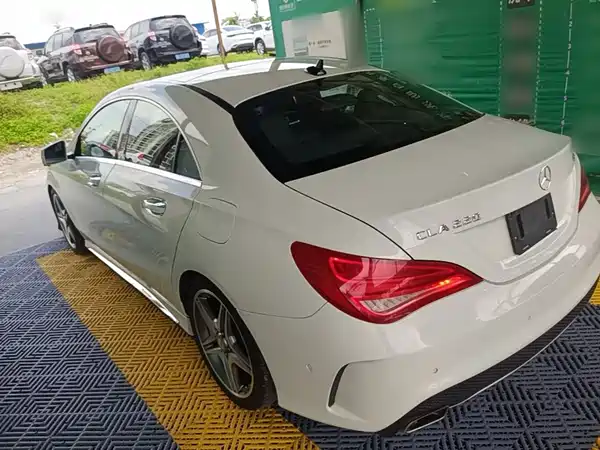 Mercedes-Benz CLA 2015