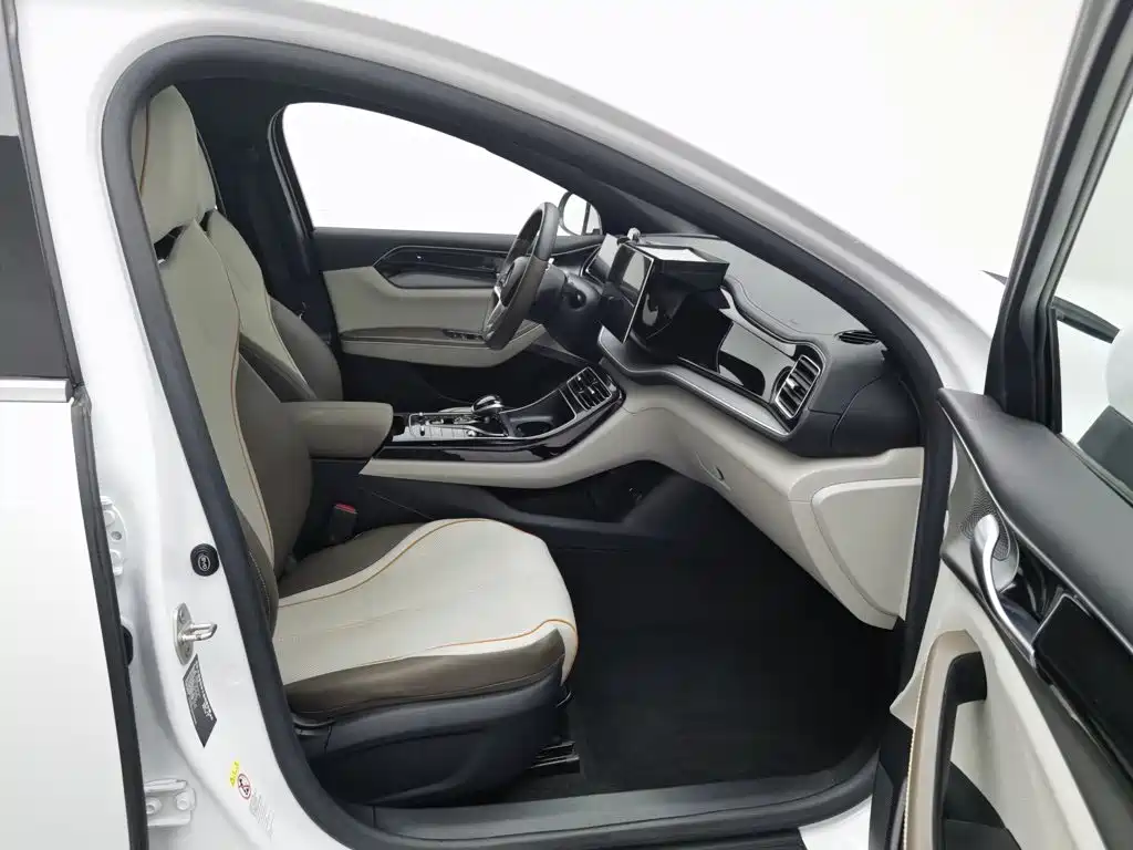 BYD Qin PLUS 2023 — фото 23