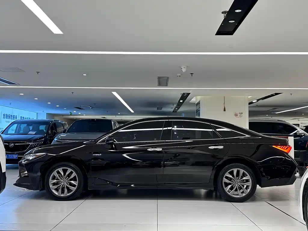 Toyota Avalon 2019 — фото 4