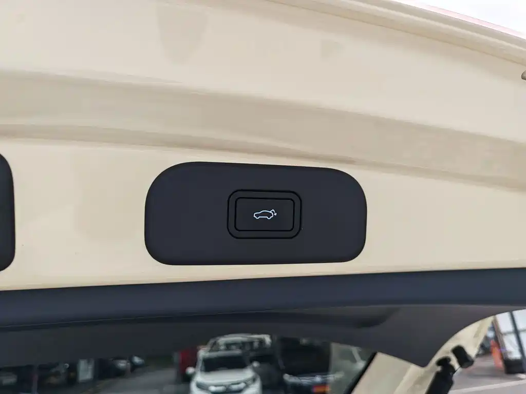 Geely Galaxy Starwish 2025 — фото 26