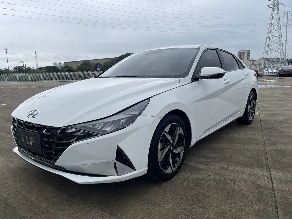 Hyundai Elantra 2021 — фото 23