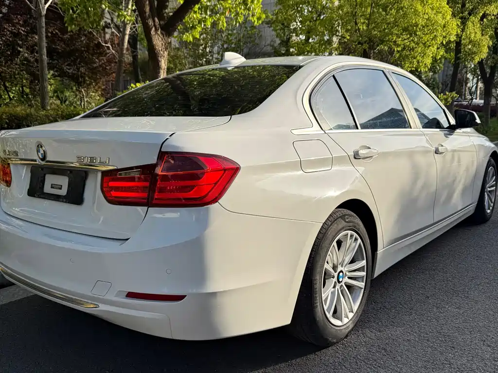 BMW 3 Series 2015 — фото 15