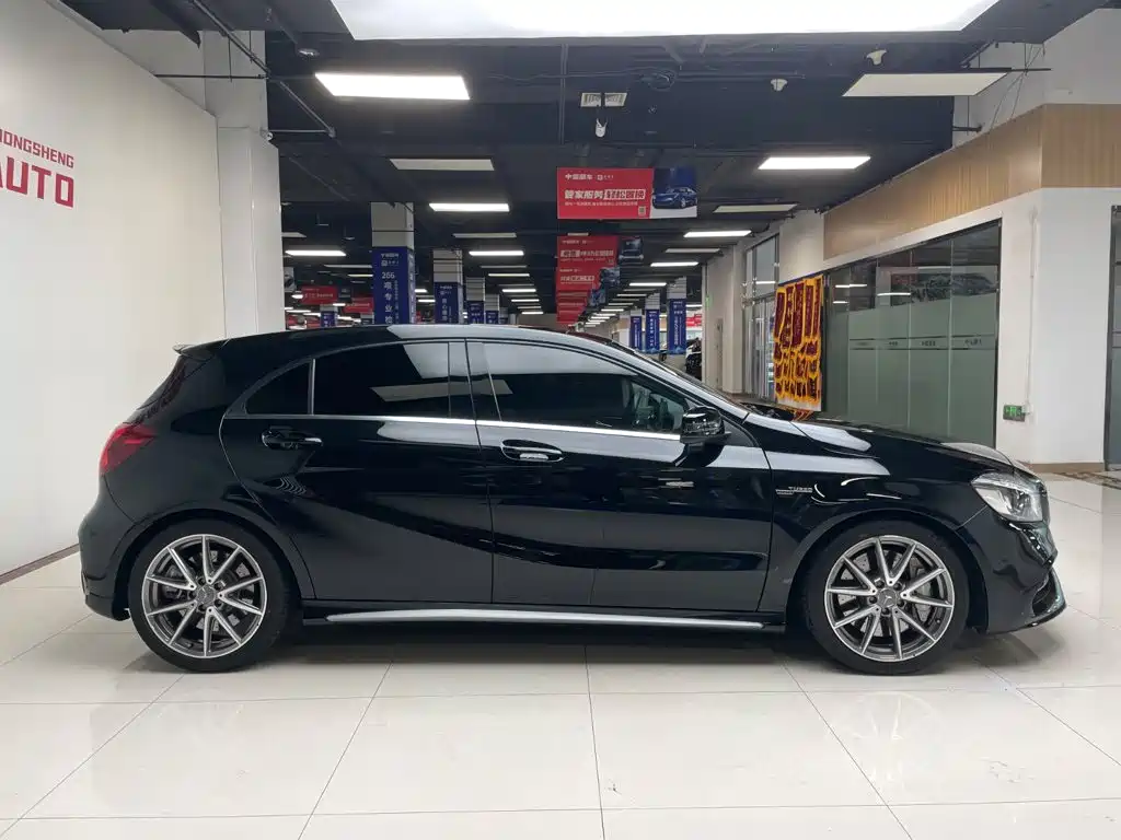 Mercedes-Benz A-Class AMG 2017 — фото 3