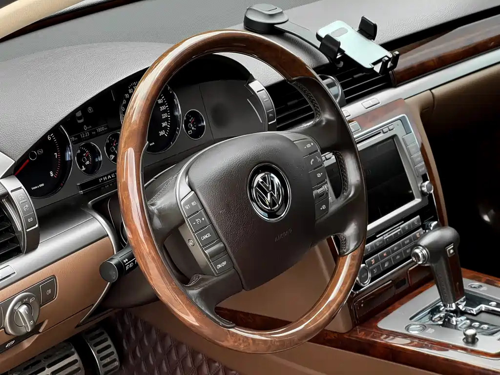 Volkswagen Phaeton 2014 — фото 11