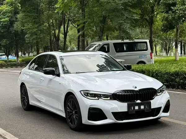 BMW 3 Series 2022