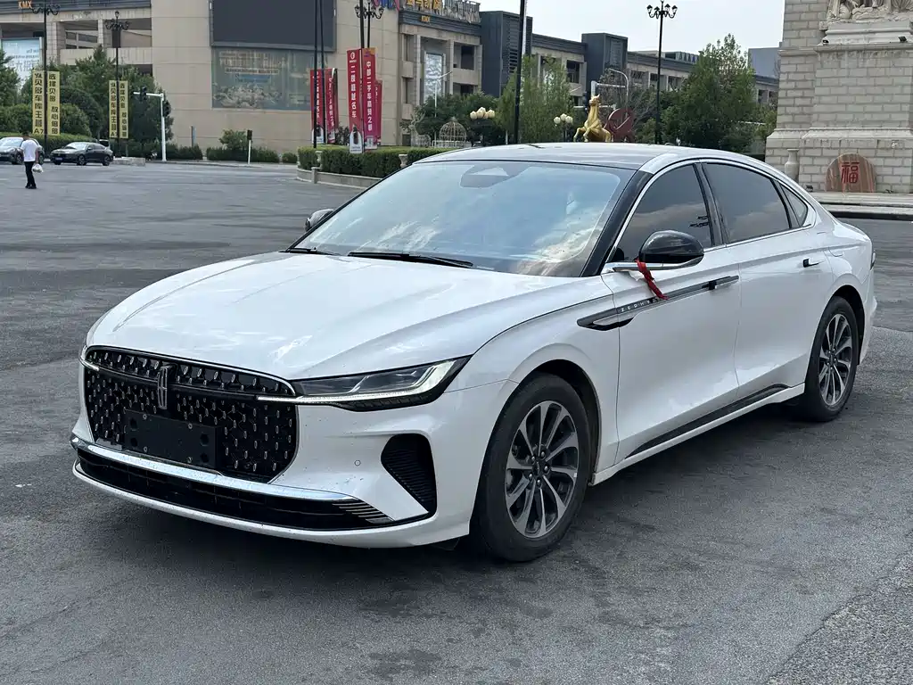 Lincoln Z 2024