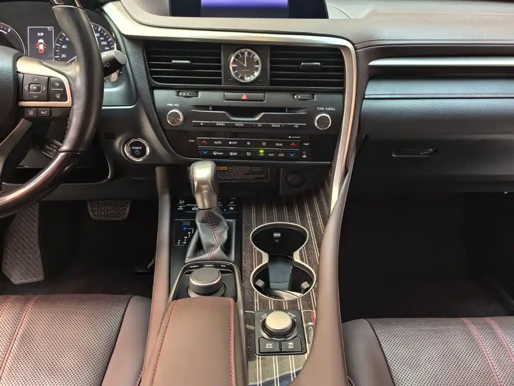 Lexus RX 2018 — фото 12