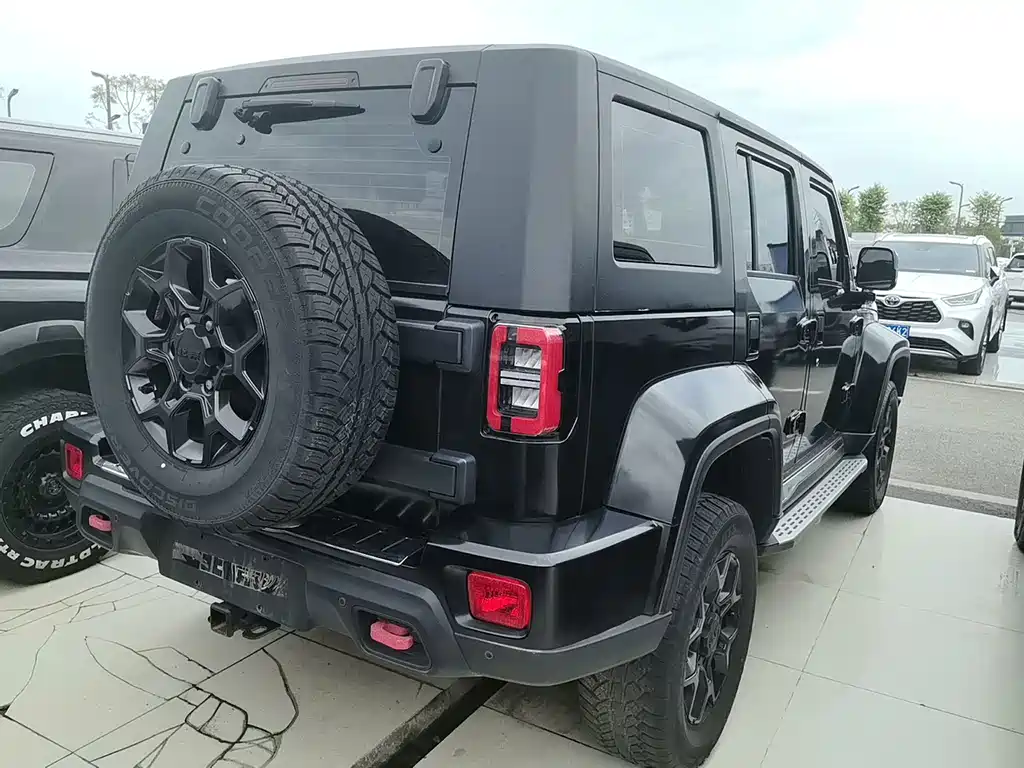 BAIC BJ40 2024 — фото 14