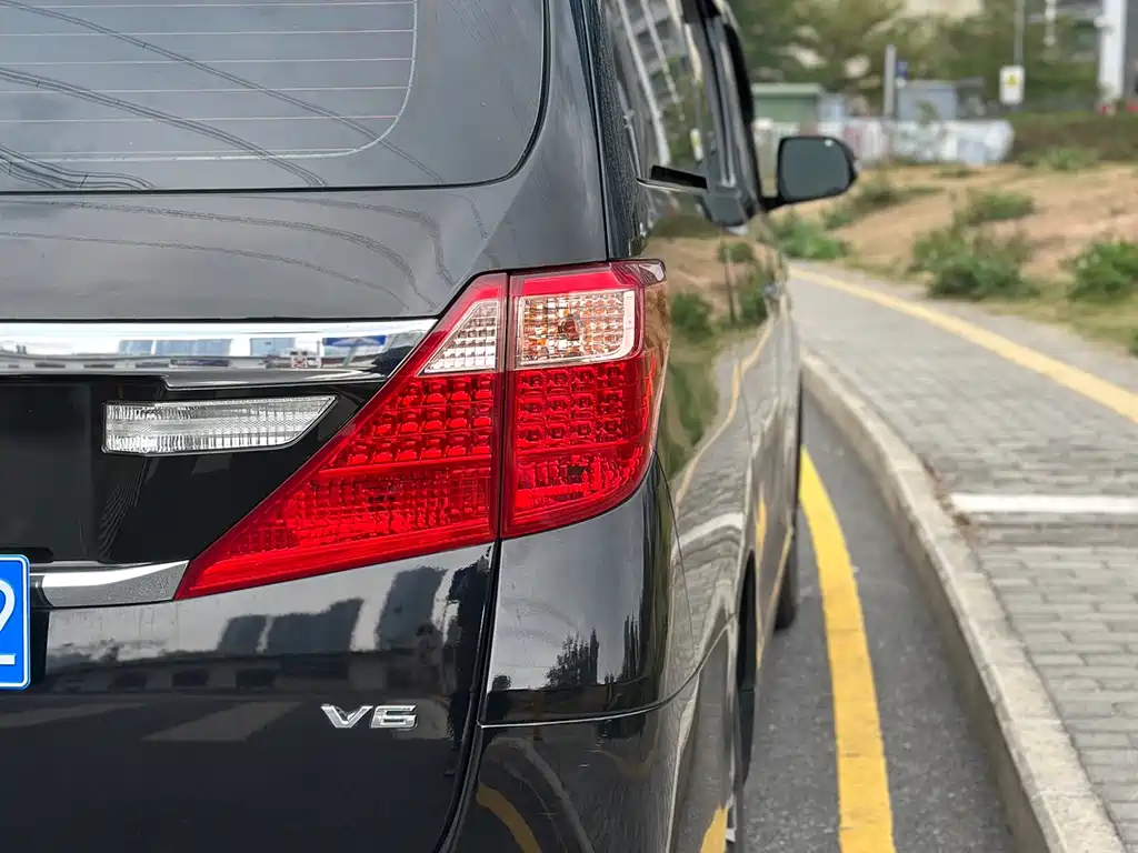 Toyota Alphard 2015 — фото 20