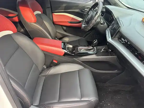 MG MG5 2022