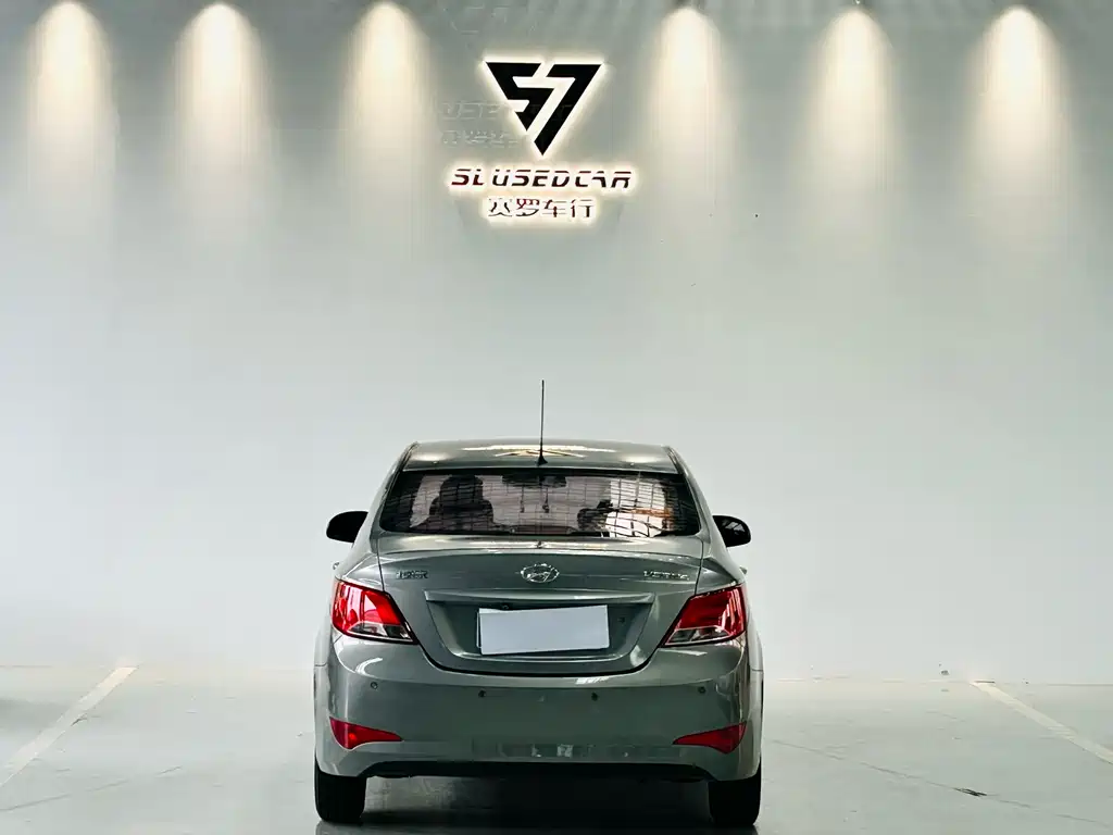 Hyundai Verna 2015 — фото 8