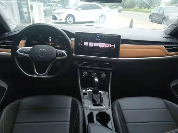 Volkswagen Bora 2024