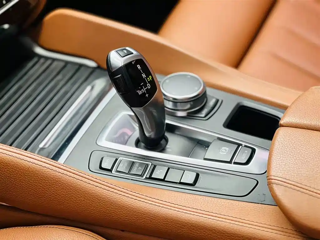BMW X6 2018 — фото 10