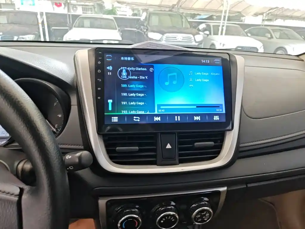 Toyota Yaris L 2018 — фото 13