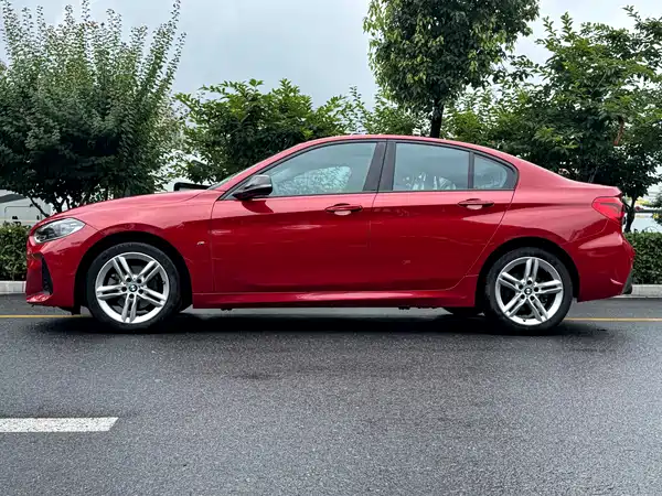 BMW 1 Series 2021
