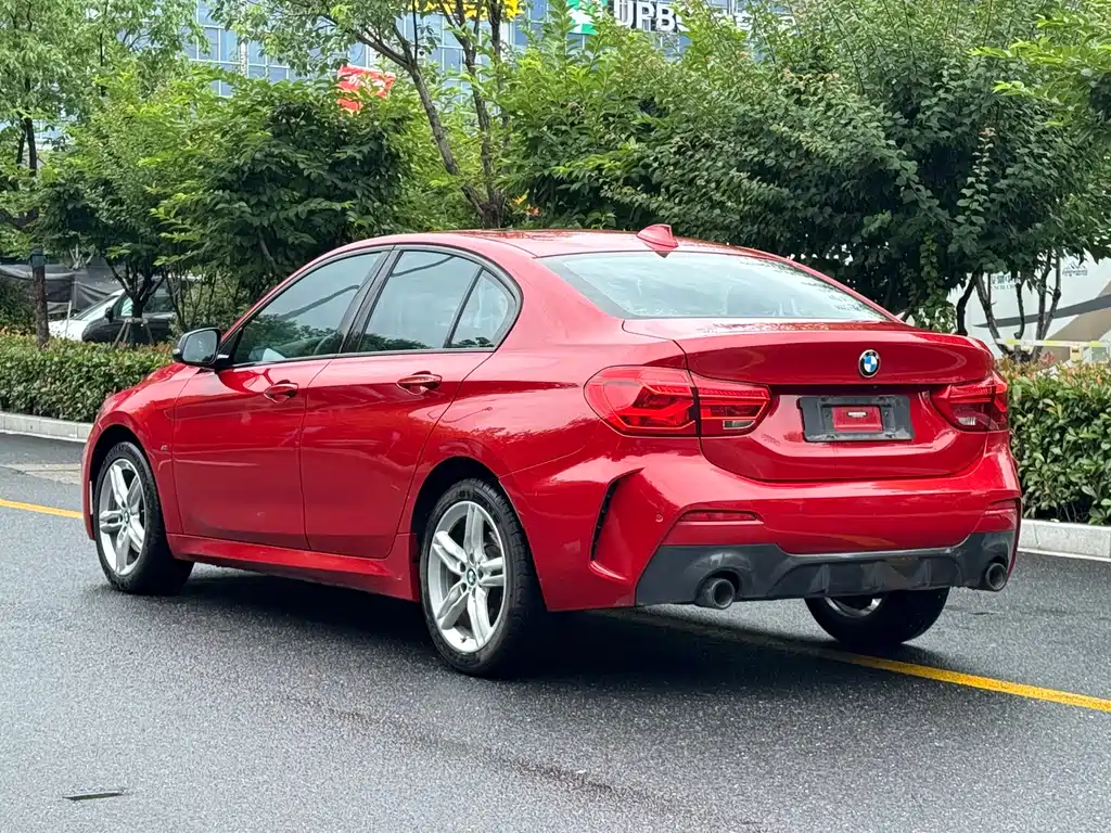 BMW 1 Series 2021