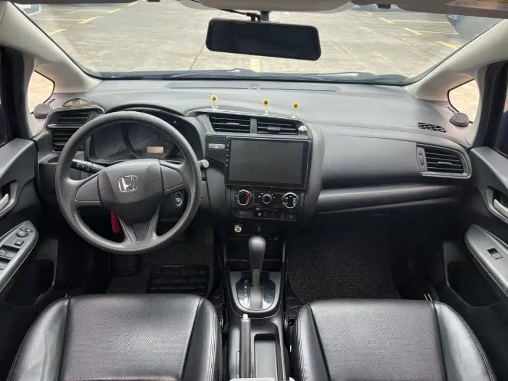 Honda Fit 2018 — фото 8