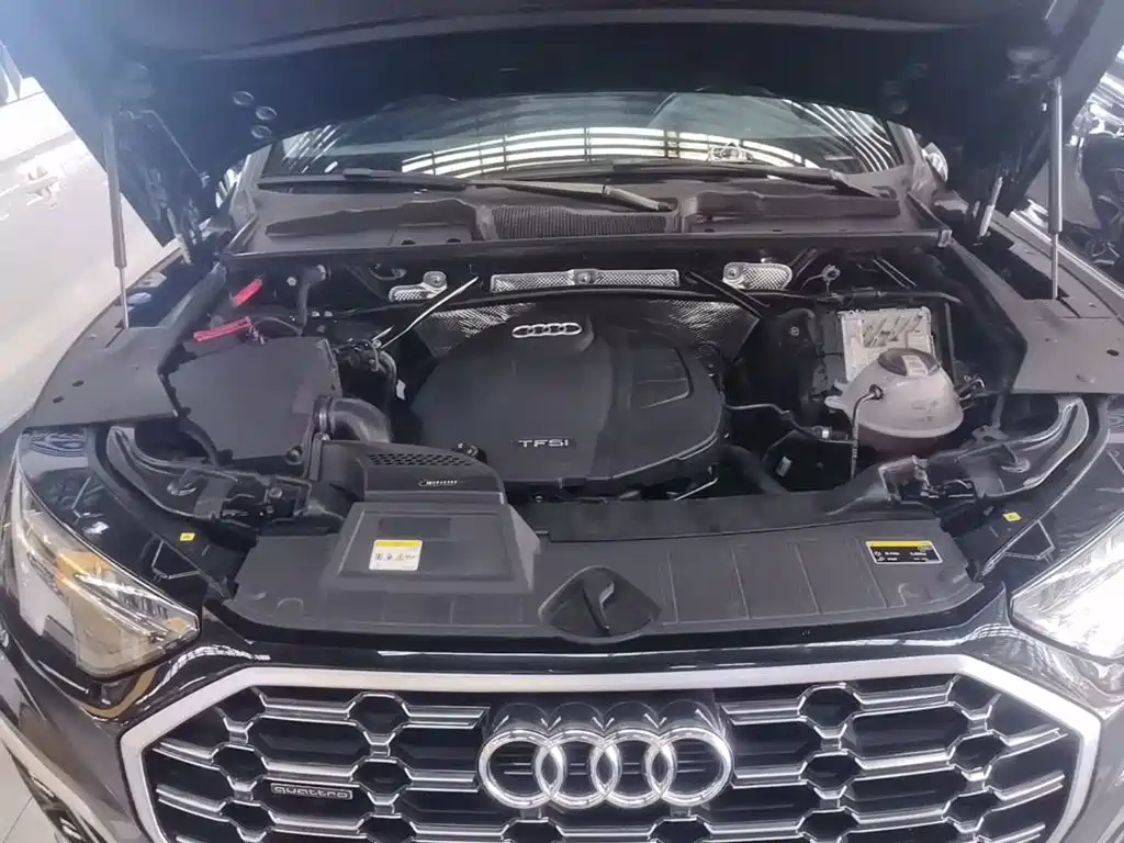 Audi Q5L 2023 — фото 20