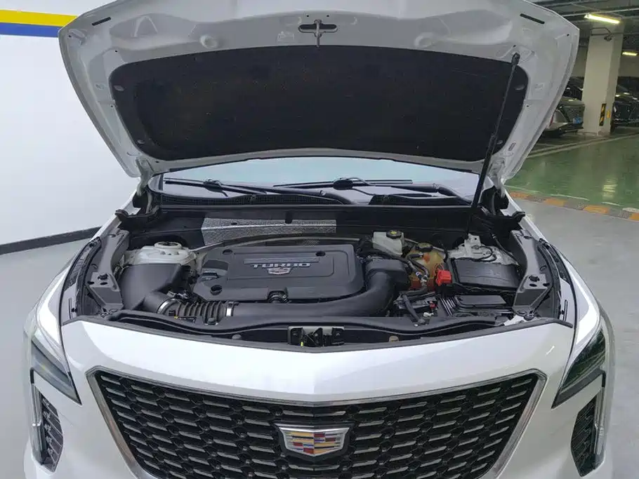 Cadillac XT4 2020 — фото 10