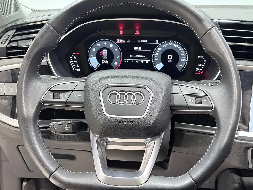Audi Q3 2022 — фото 16