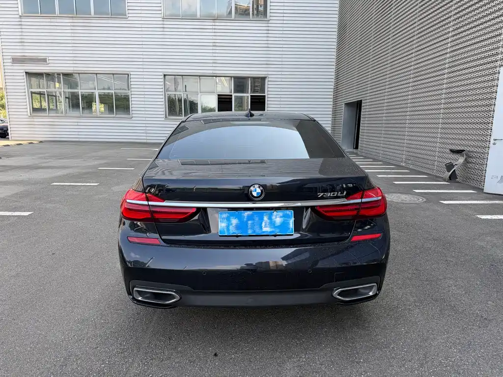 BMW 7 Series 2018 — фото 8