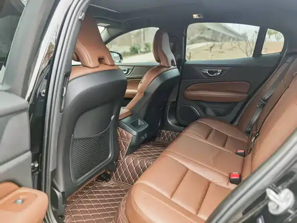 Volvo S60 2022