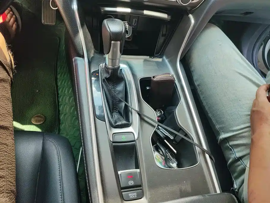 Honda Accord 2019 — фото 16