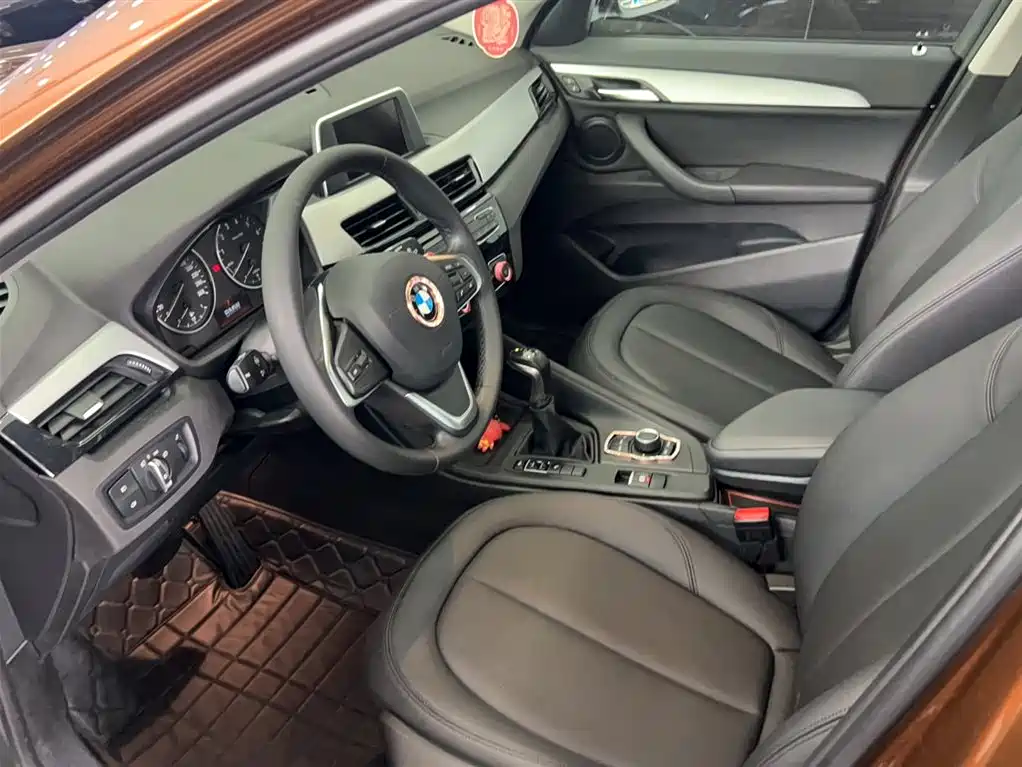 BMW X1 2017 — фото 11
