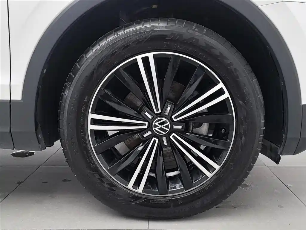 Volkswagen Tiguan L 2021 — фото 14