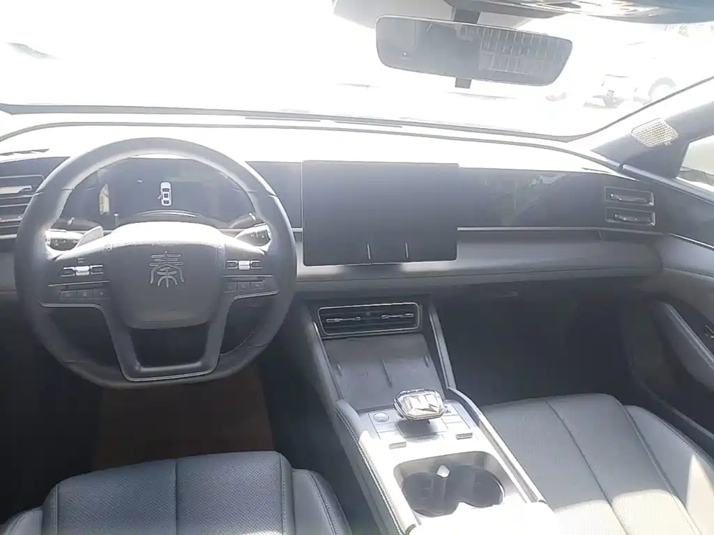 BYD Qin L 2025 — фото 10