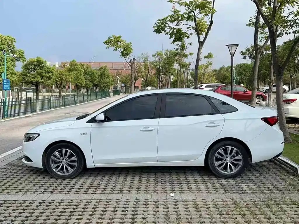 Buick Excelle 2021