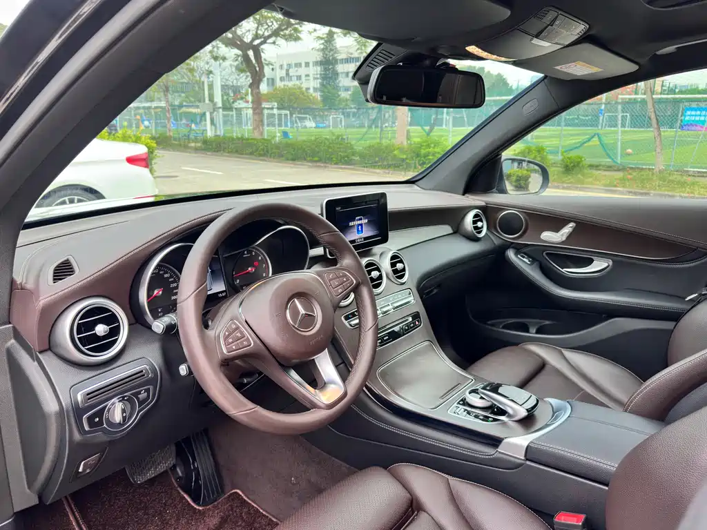 Mercedes-Benz GLC 2019 — фото 10