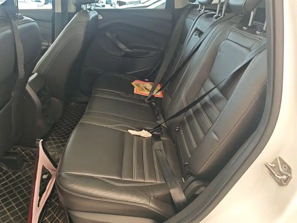 Ford Kuga 2017 — фото 16