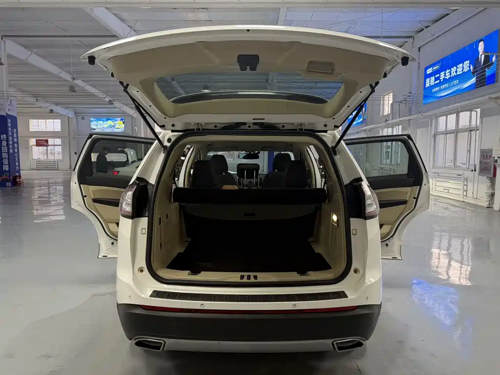 Ford Edge 2018 — фото 16