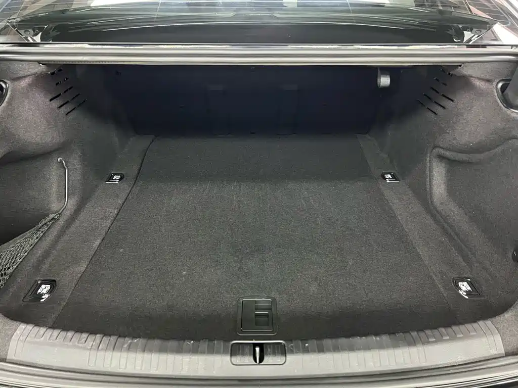 Audi A6L 2023 — фото 27