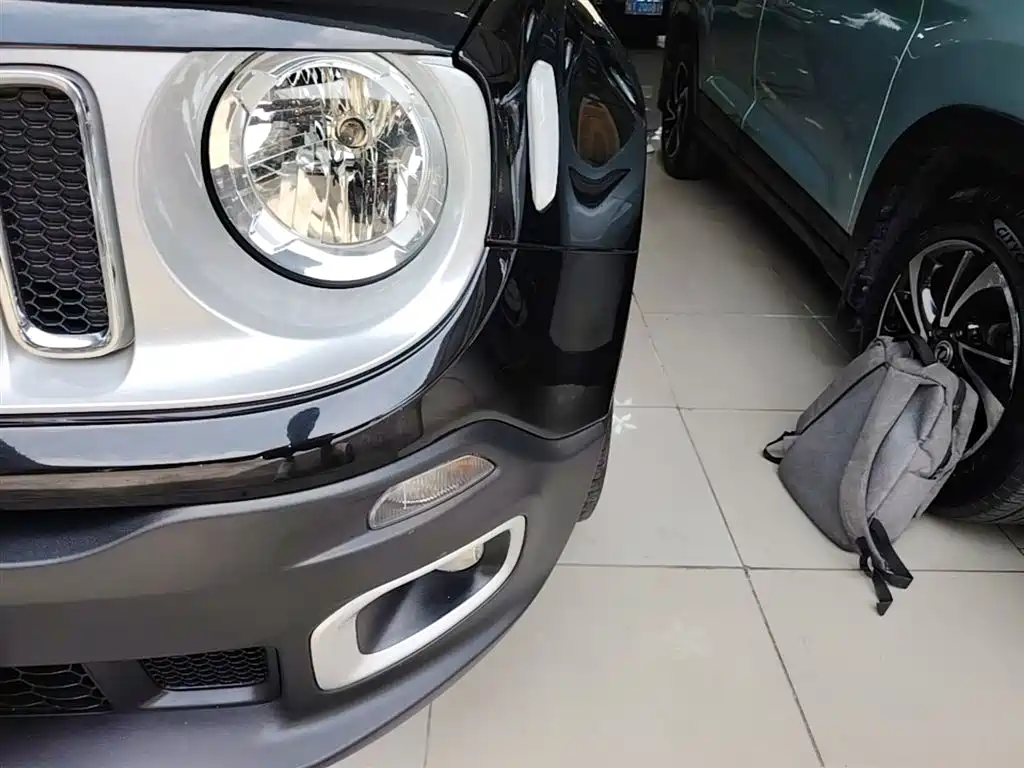 Jeep Renegade 2016 — фото 24