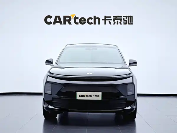 Li Auto L6 2025