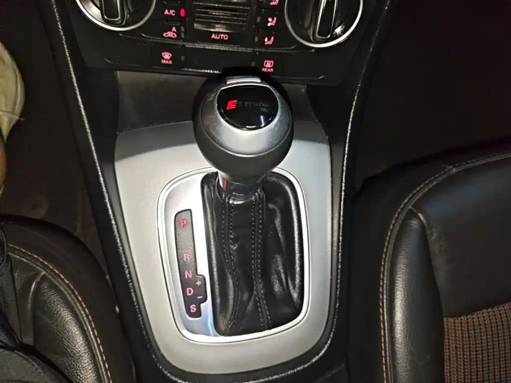 Audi Q3 2018 — фото 14
