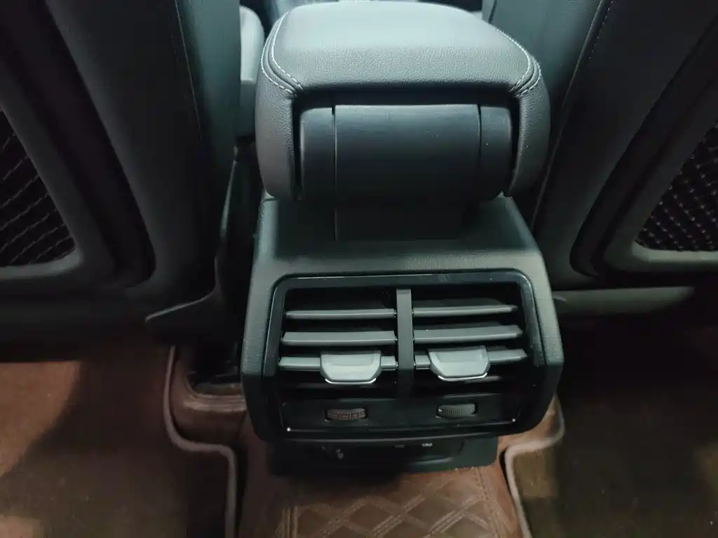 Audi Q3 Sportback 2021 — фото 28
