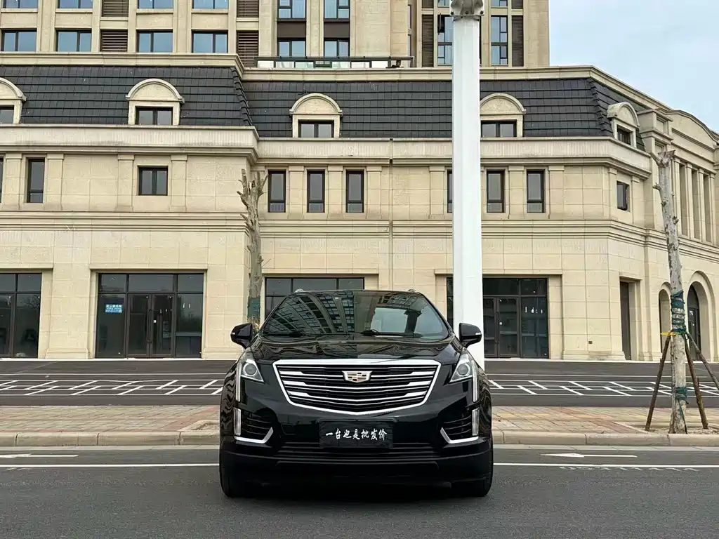 Cadillac XT5 2017 — фото 2